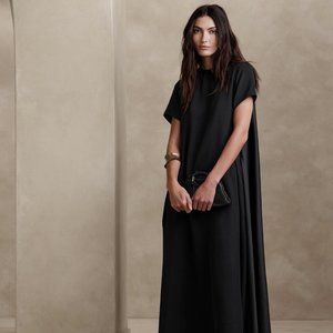 NWT AURELIA CREPE & SATIN MAXI DRESS, Black, Size MEDIUM, by Banana Republic
